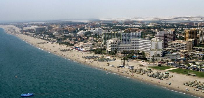 Roquetas de Mar, aires y costa de poniente - WEEKY