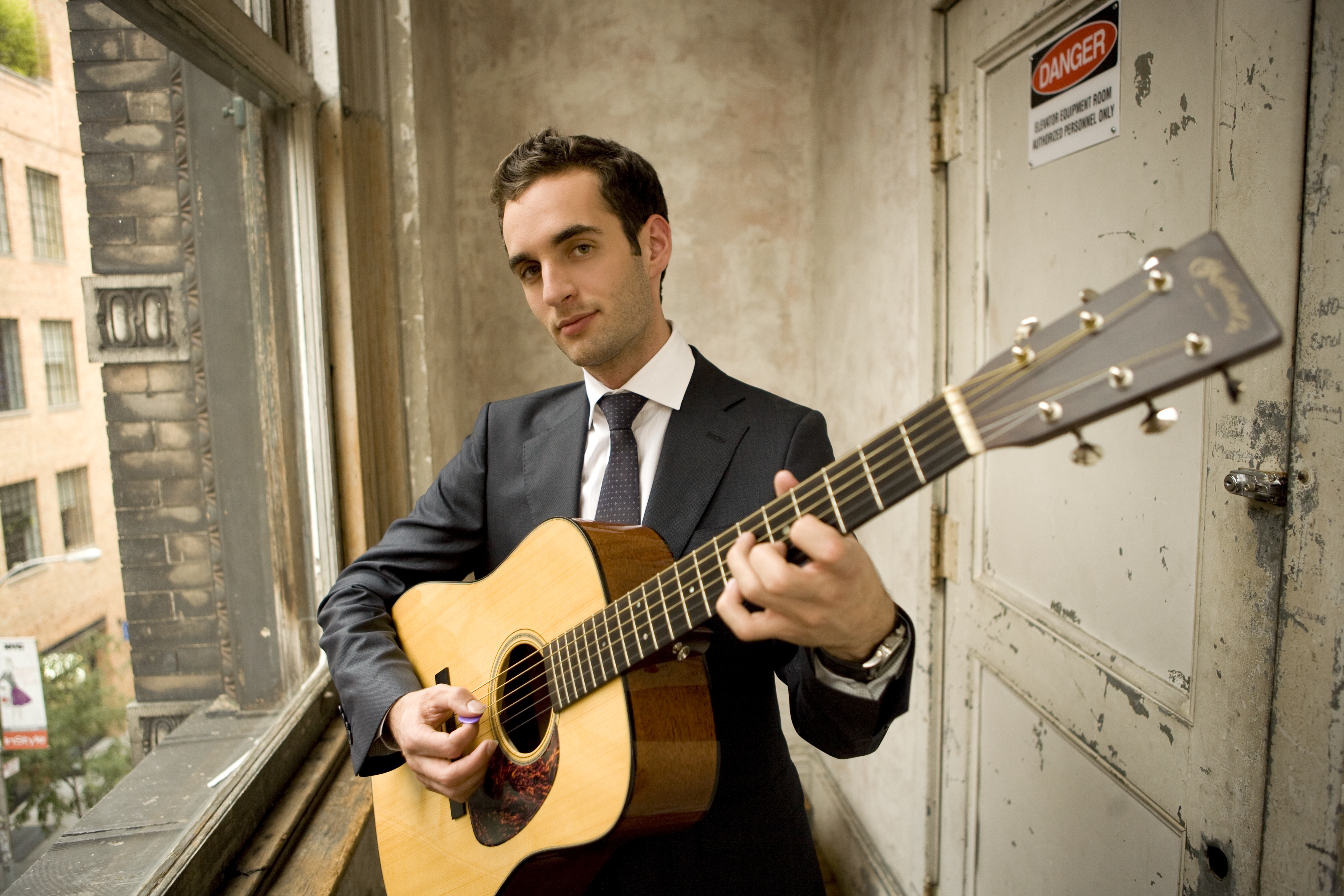 "Julian Lage" en concierto WEEKY